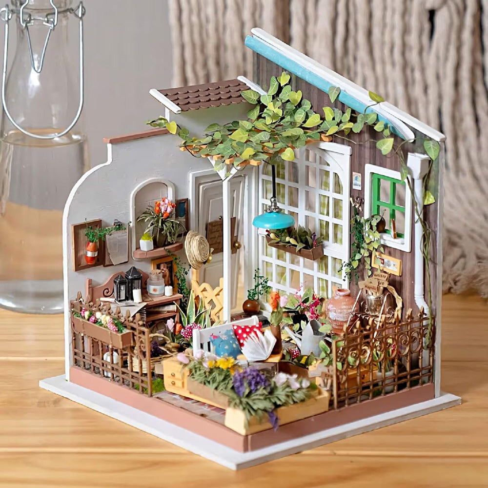 Miniature House - Miller's Flower House