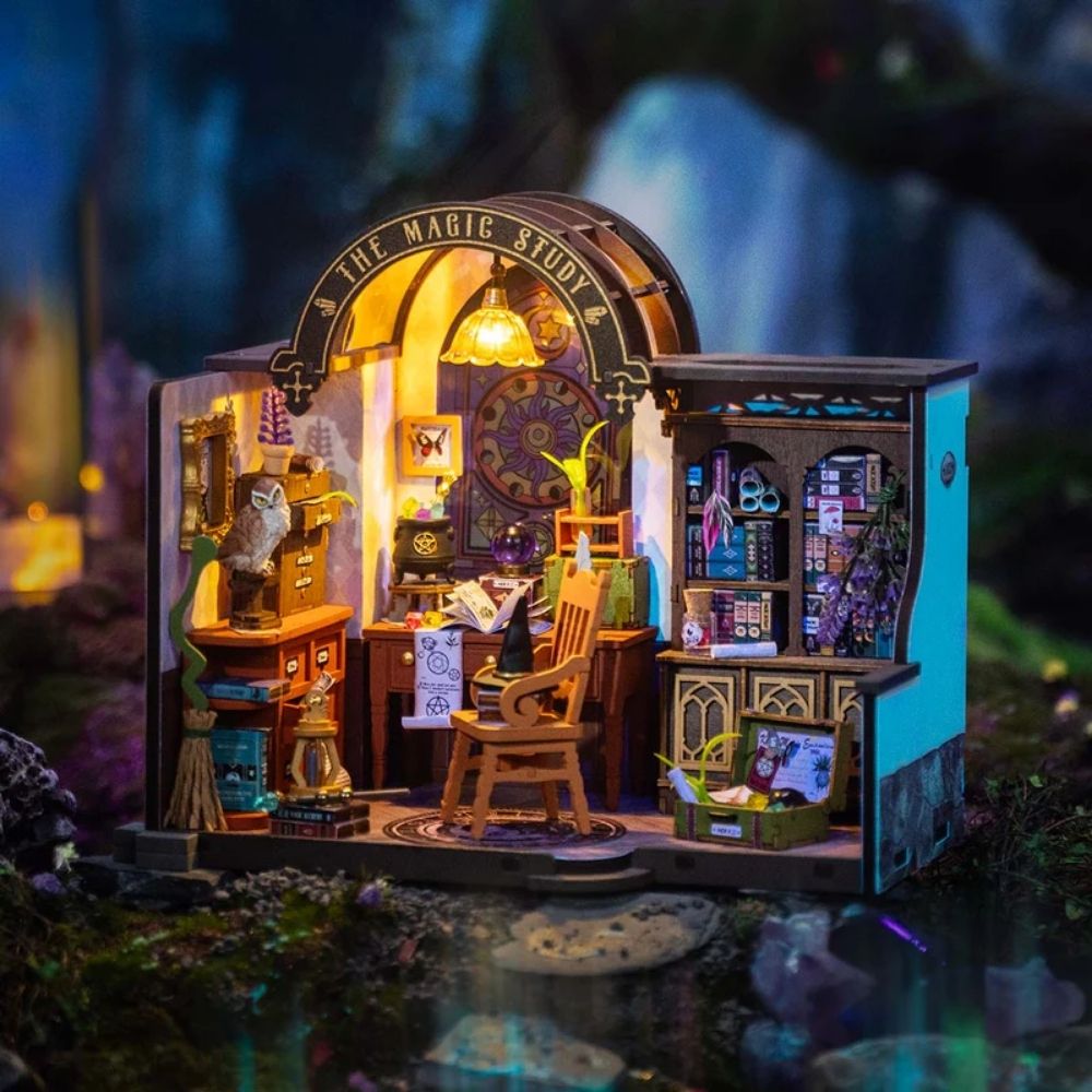 Miniature House - The Magic Study