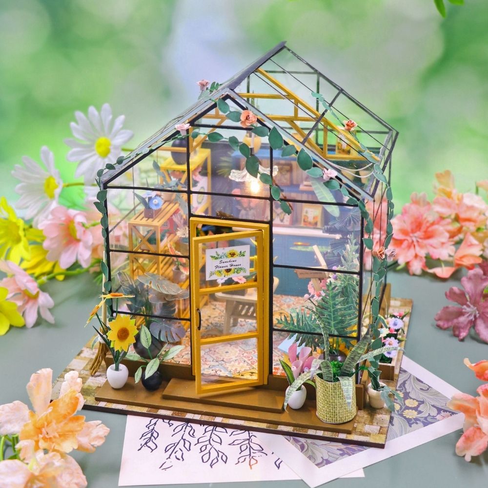 Miniature House - Sunshine Flower House